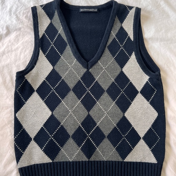 Printed navy knit sweater vest crop top - Picture 4 of 6